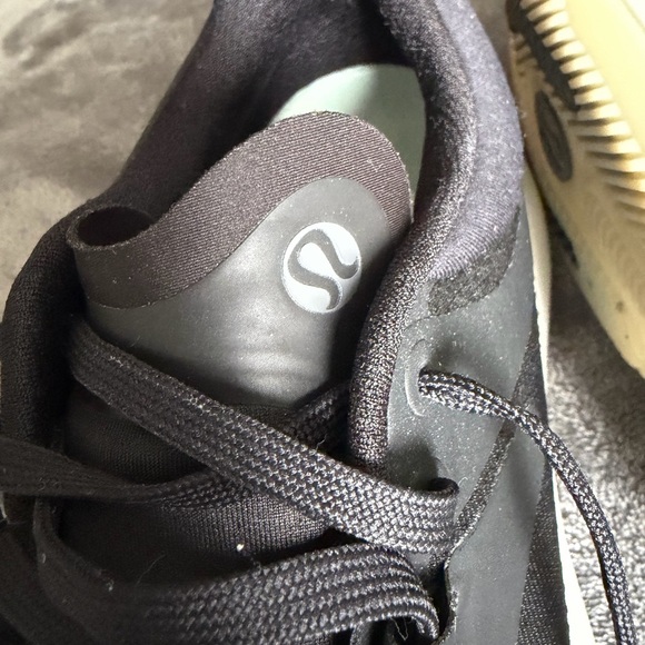 LULULEMON strongfeel training shoe - Picture 2 of 6